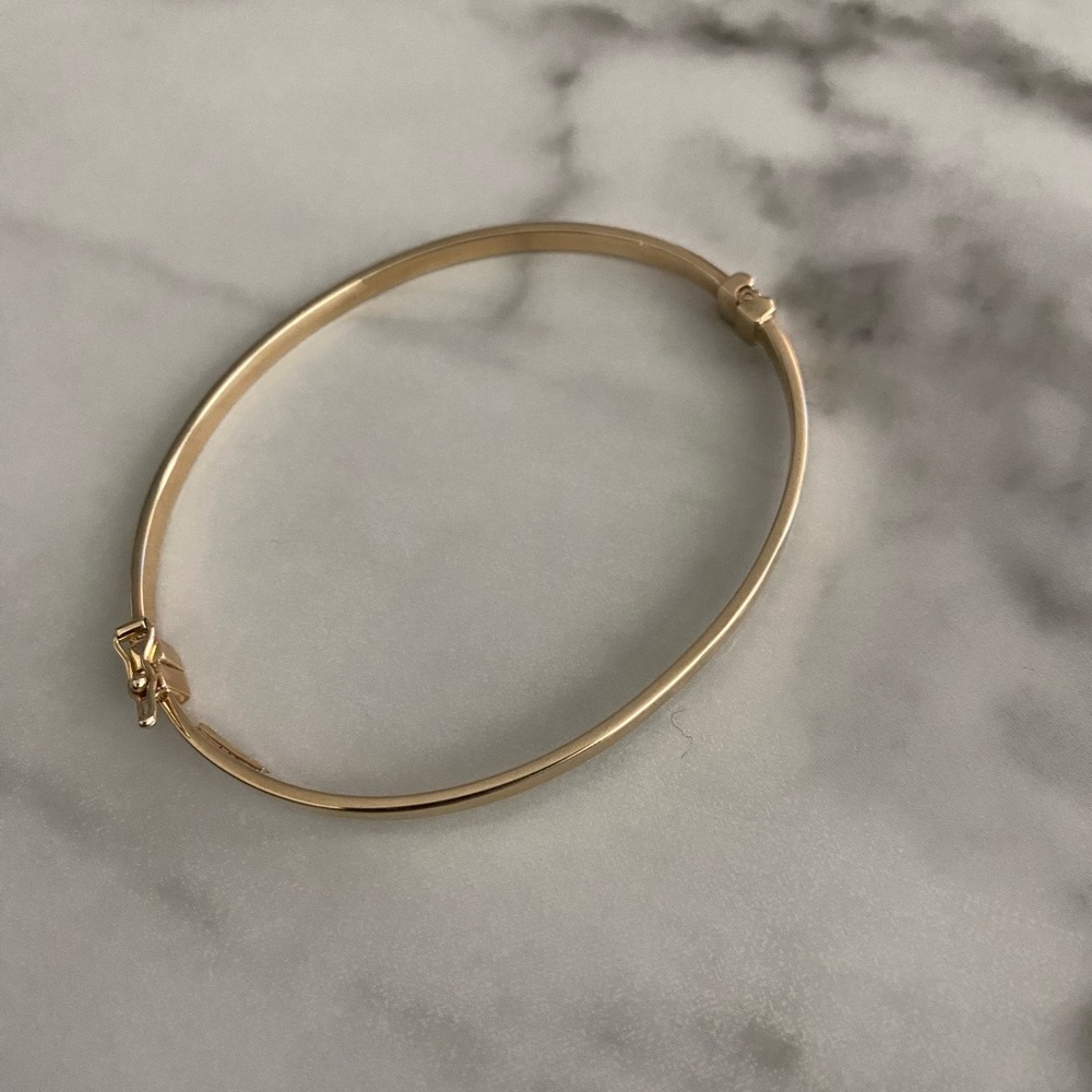 Bangle Bracelet Oval Shaped 14k Gold